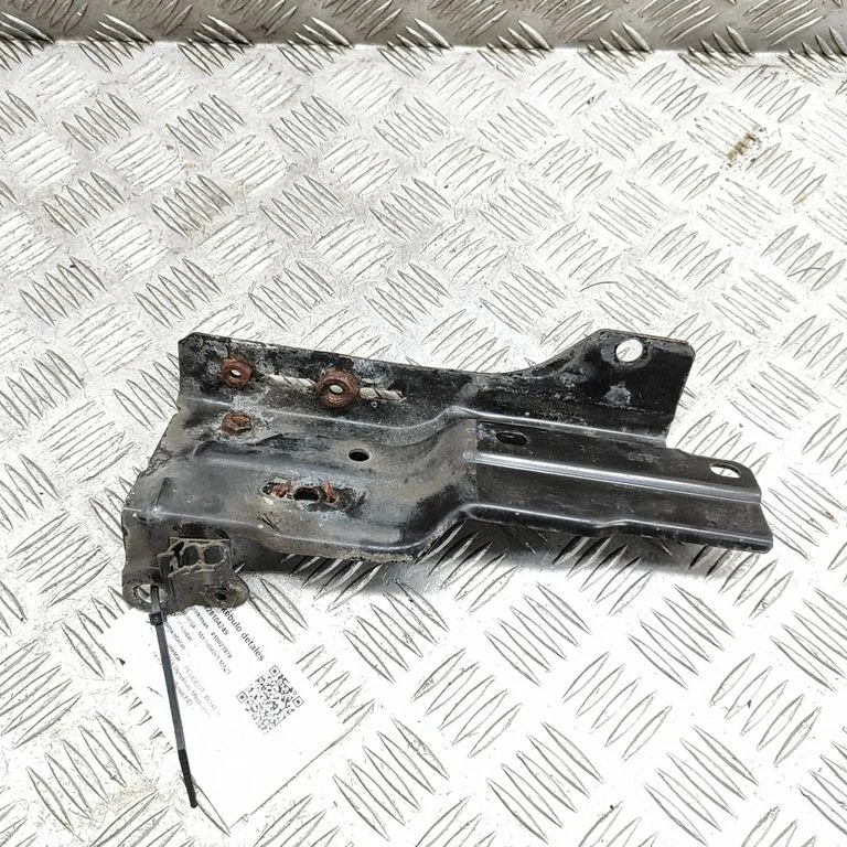 Radiatoru paneļa augšējā daļa – Peugeot Boxer (2015-)