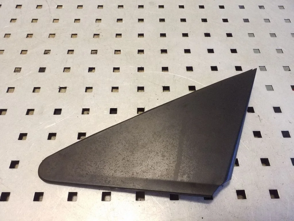 Other exterior part – Toyota Corolla Verso AR10 (2004-2009)