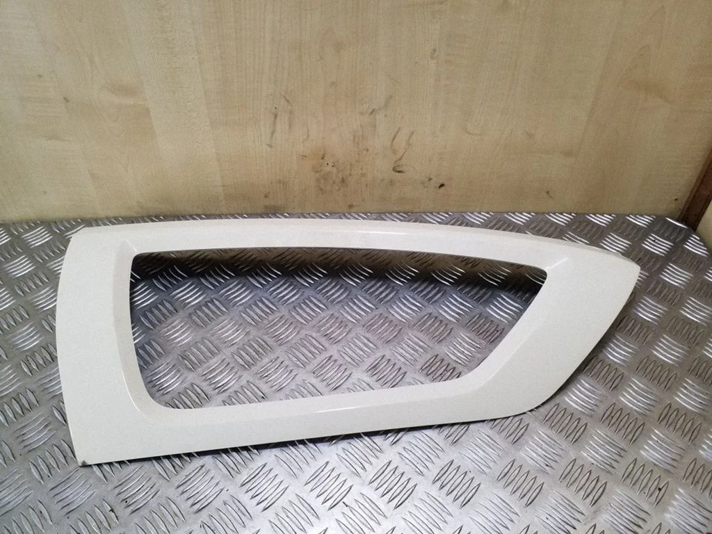Other exterior part – rear right