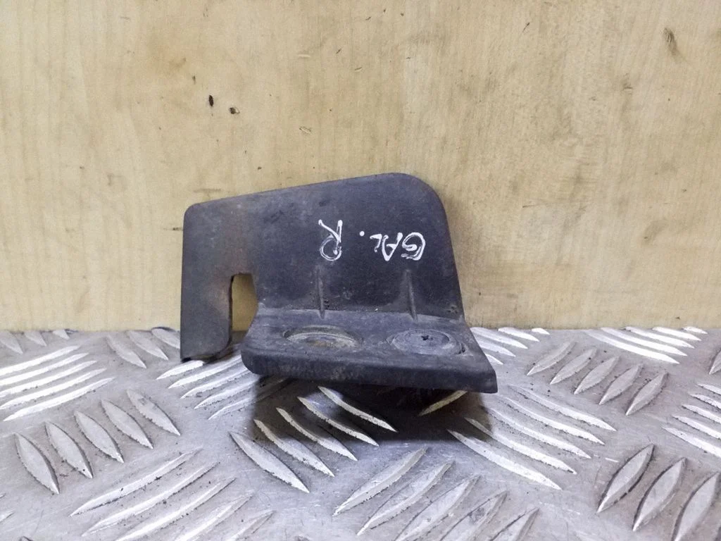 Cita ārējā detaļa CB80519B0
