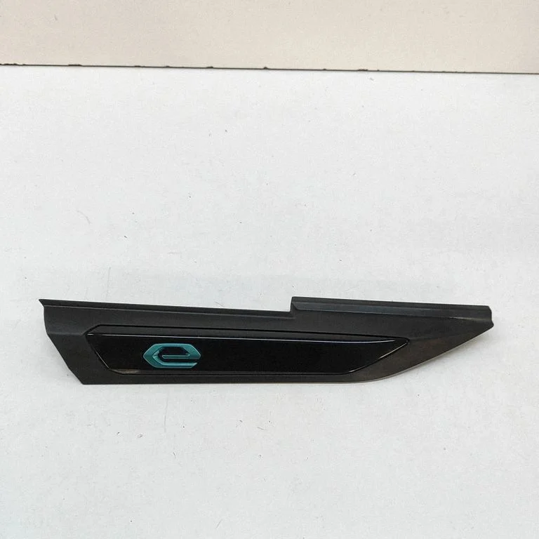 Spārna apdare (moldings) – Peugeot 2008 II (2019-)