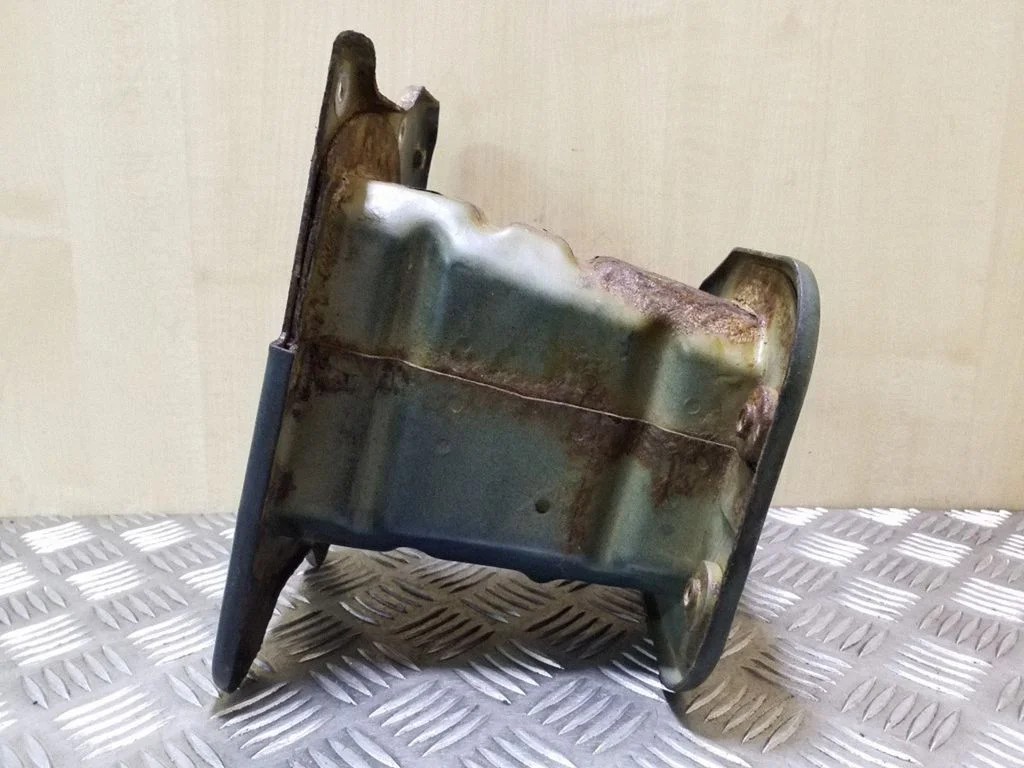 Other exterior part – front right