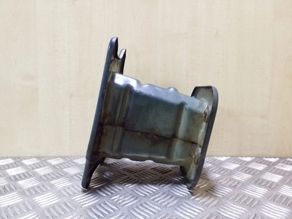 Other exterior part – front left