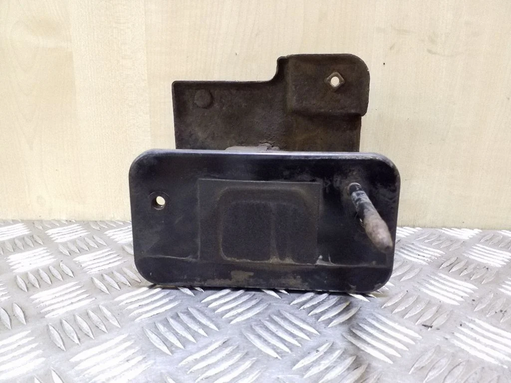 Other exterior part – rear right