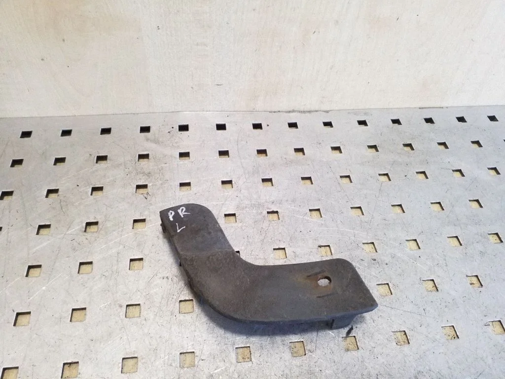 Other exterior part – Toyota Corolla Verso AR10 (2004-2009)