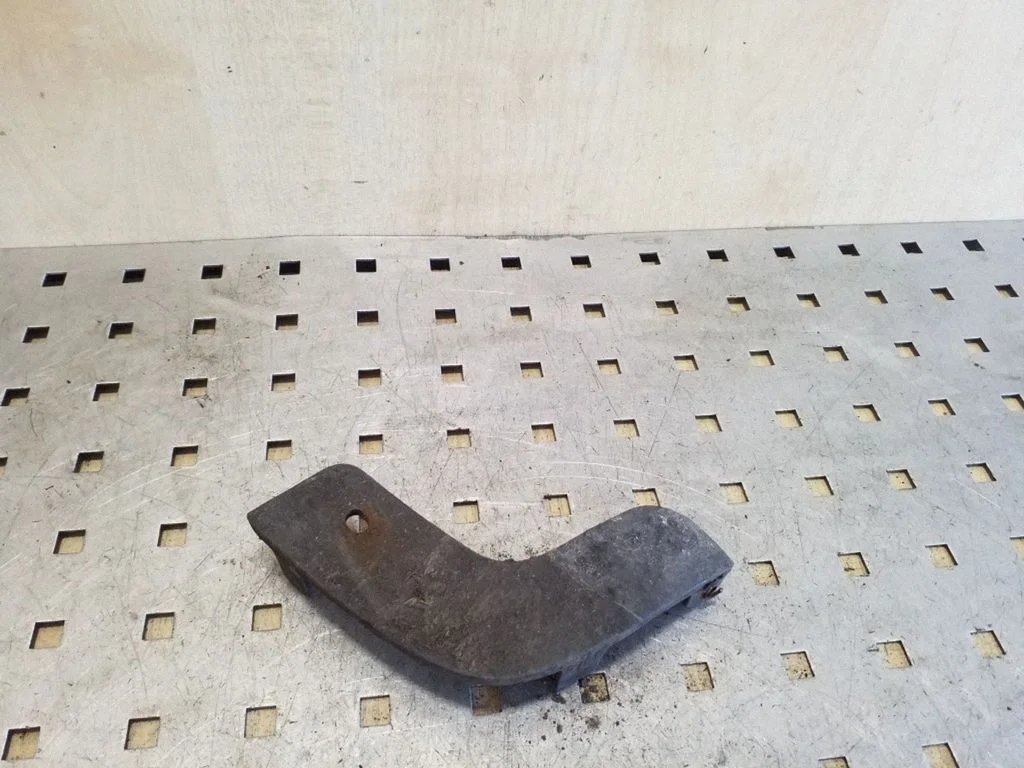 Other exterior part – Toyota Corolla Verso AR10 (2004-2009)