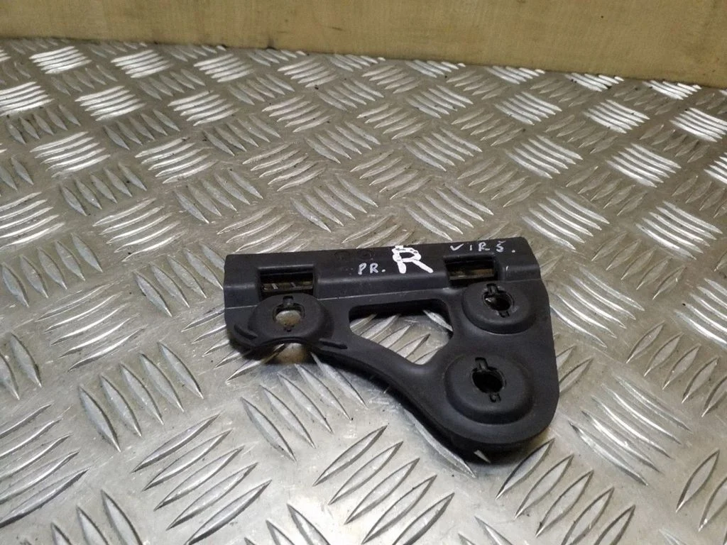 Other exterior part 8Z0821250A