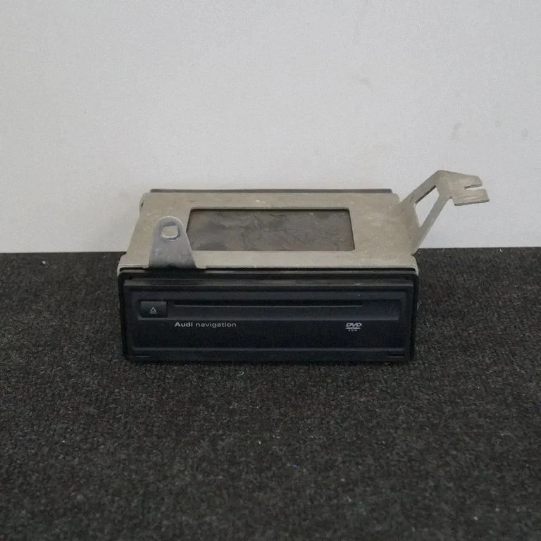 Navigācijas (GPS) vadības bloks – Audi A8 S8 D3 4E (2002-2009)