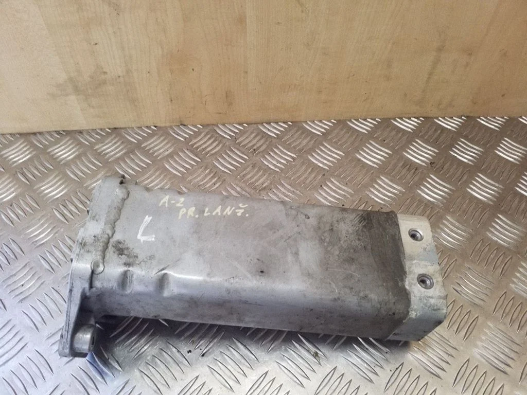 Cita ārējā detaļa 8Z0805119