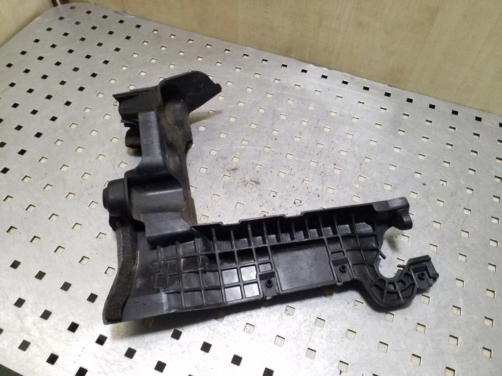 Other exterior part – Volvo XC60 (2009-2013)
