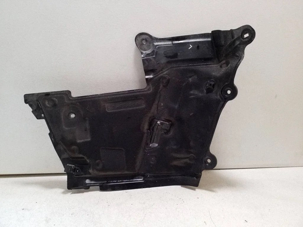 Other engine bay part – Mercedes-Benz GLC-Class C253 (2016-)