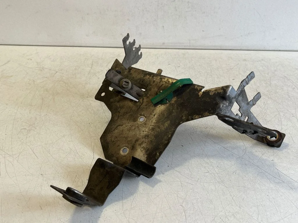 Cita motora nodalījuma detaļa 7H0906279D