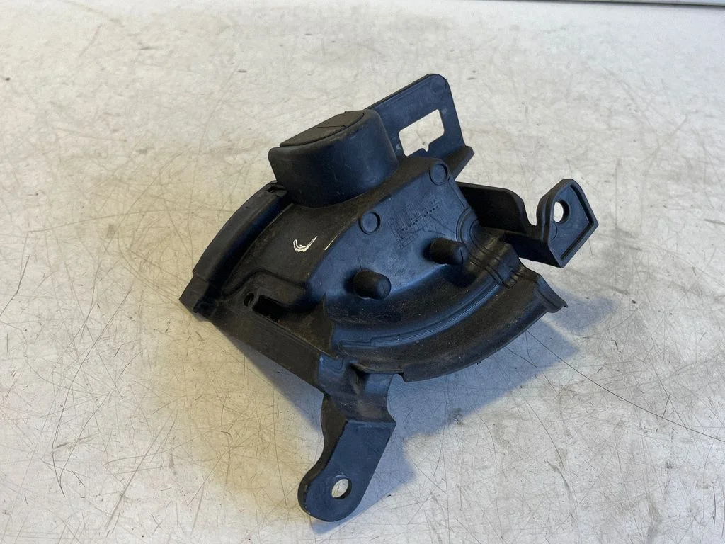 Muu mootoriruumi osa – BMW X3 F25 (2010-2017)