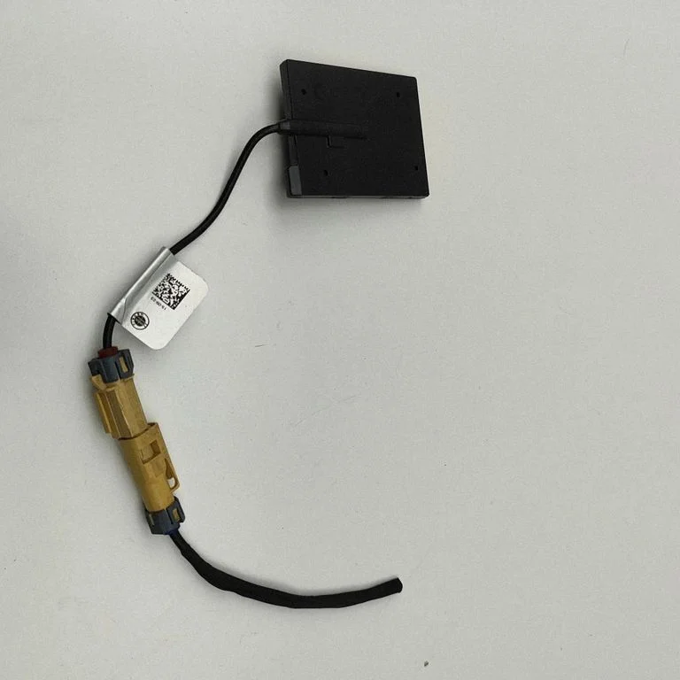 Aerial GPS antenna FM2970410160A – Fisker Ocean (2022-2024)