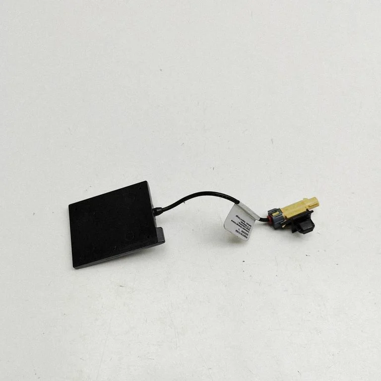 Aerial GPS antenna FM2970410160A – Fisker Ocean (2022-2024)