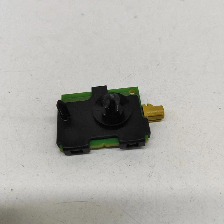 Aerial GPS antenna – Mercedes-Benz EQB (2021-)