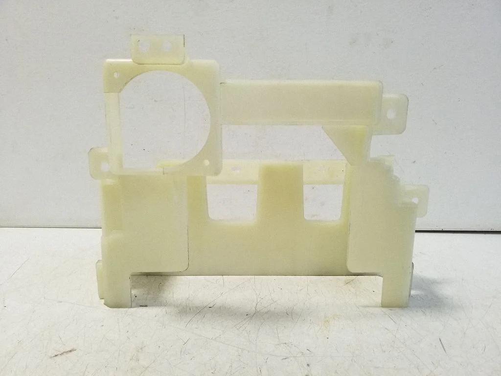 Kita variklio skyriaus detalė