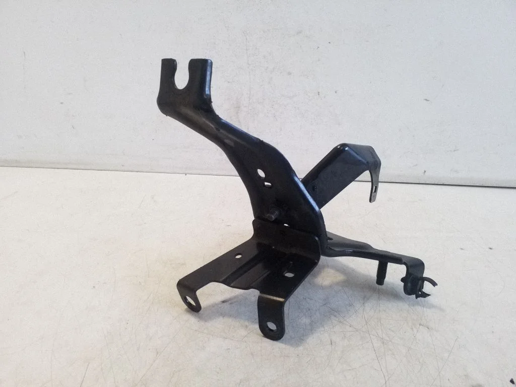 Kita variklio skyriaus detalė