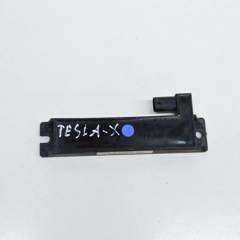 Antenn (GPS-antenn) – Tesla Model S (2012-)