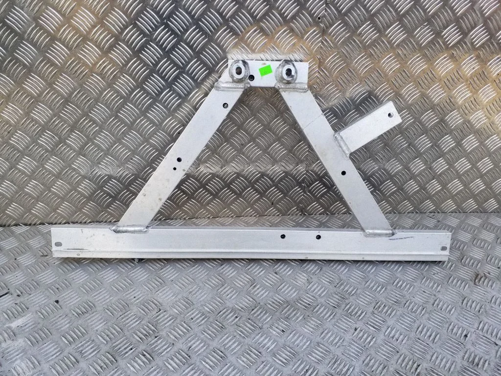 Kita variklio skyriaus detalė