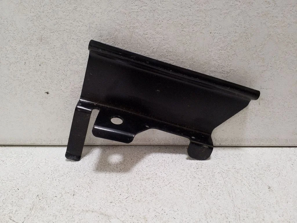 Kita variklio skyriaus detalė