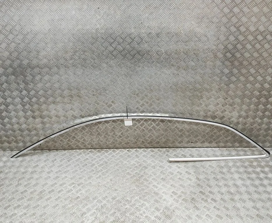 Jumta apdares līste „moldings" 8T0853703G