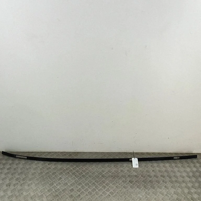 Listwa dachowa A1676903804