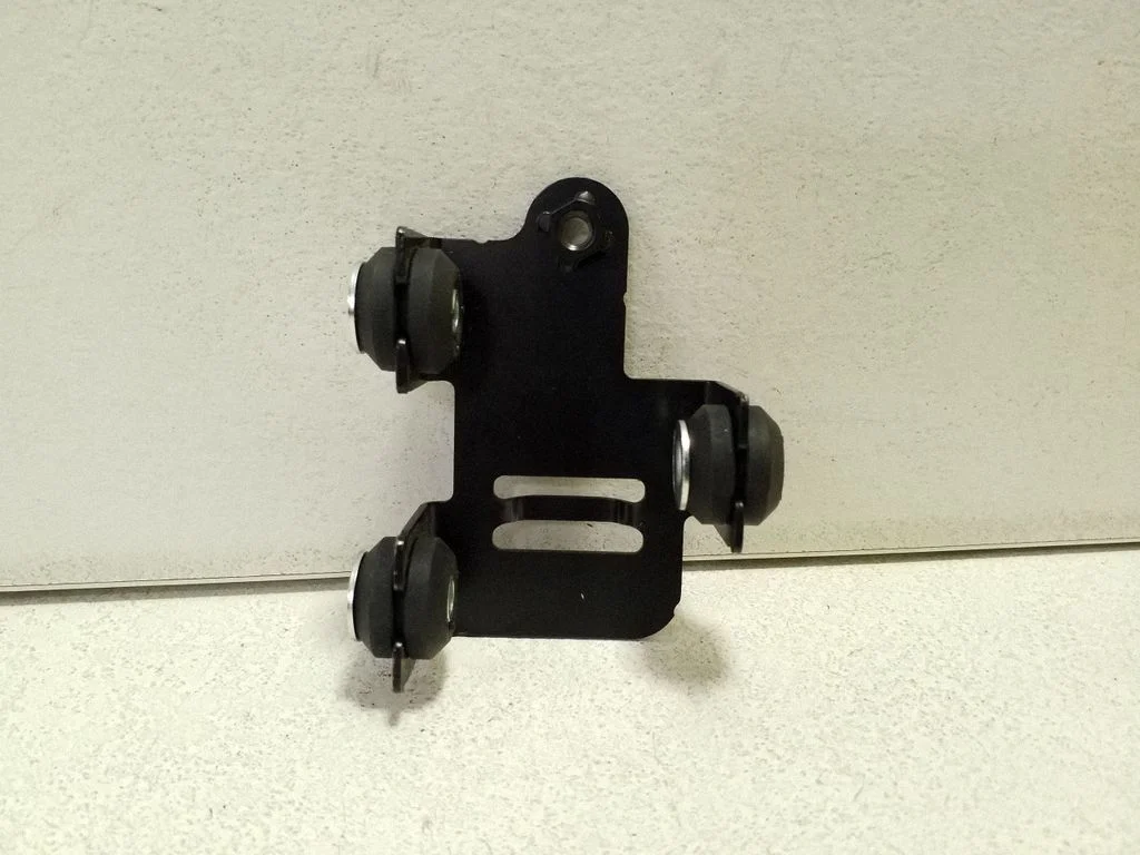 Kita variklio skyriaus detalė