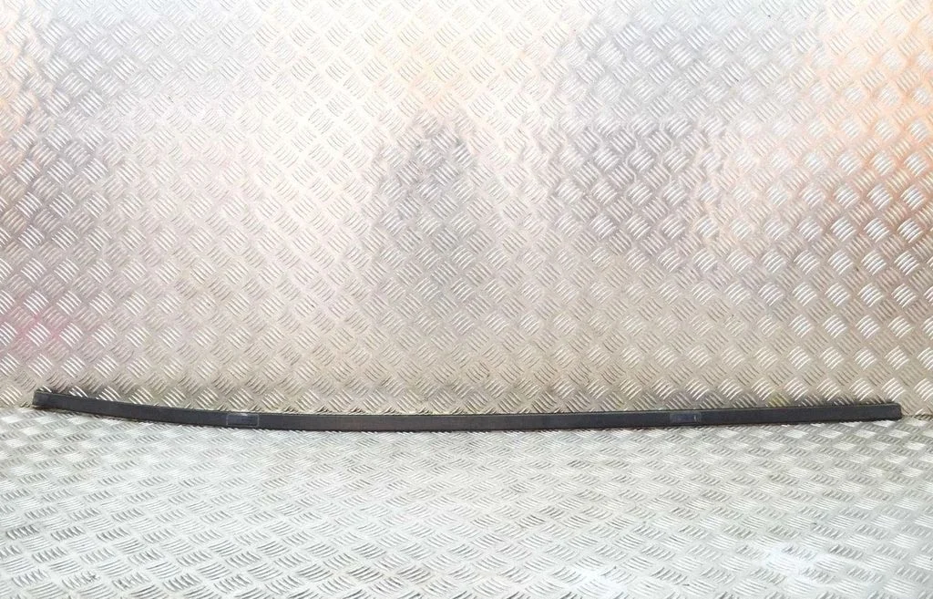 Jumta apdares līste „moldings" – labā