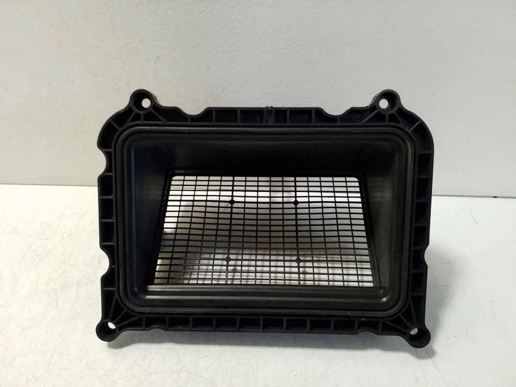 Kita variklio skyriaus detalė