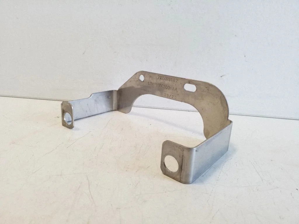 Muu mootoriruumi osa L1MH18C559AA