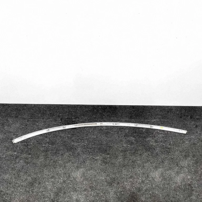 Jumta apdares līste „moldings" – labā