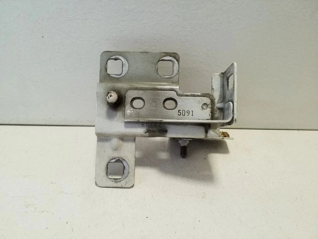 Kita variklio skyriaus detalė