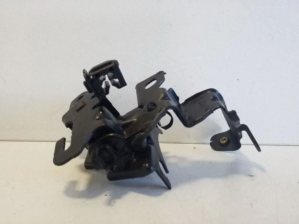 Other engine bay part – Peugeot 508 RXH (2011-2018)