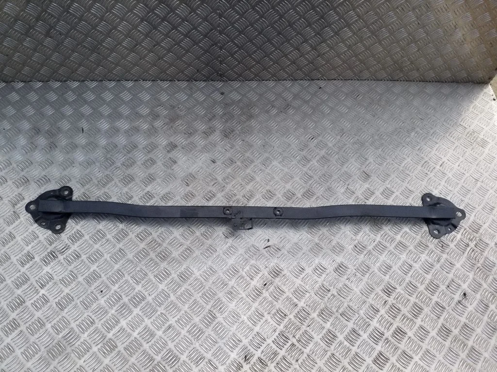 Kita variklio skyriaus detalė