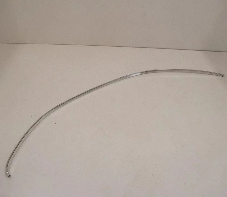 Jumta apdares līste „moldings" – Mercedes-Benz C klase AMG W204 (2007-2014)
