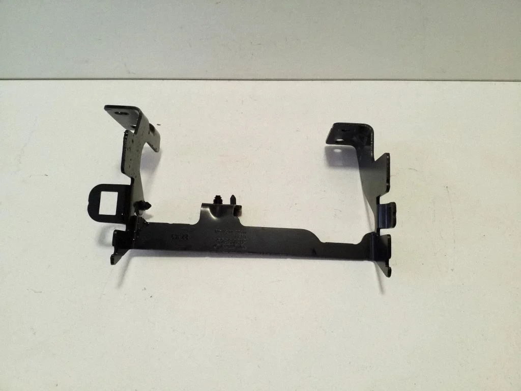 Other engine bay part – Volvo XC60 (2017-)