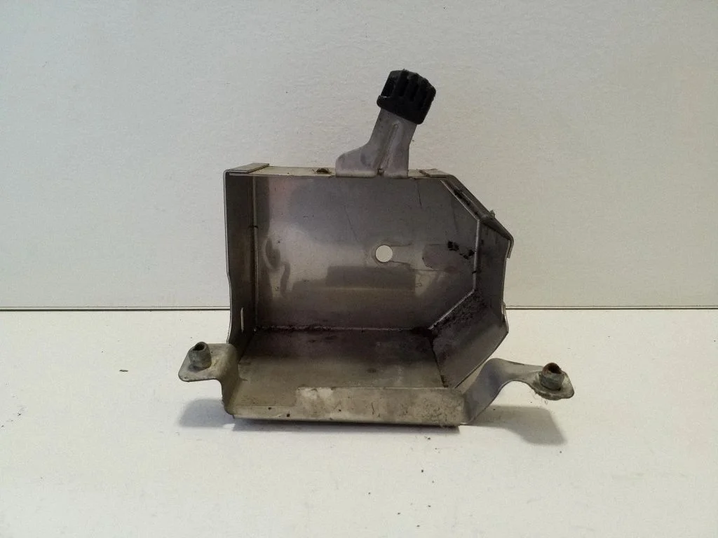 Cita motora nodalījuma detaļa 1Q0951227