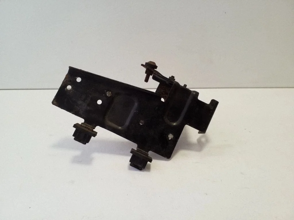 Muu mootoriruumi osa – Volkswagen Amarok (2010-2020)