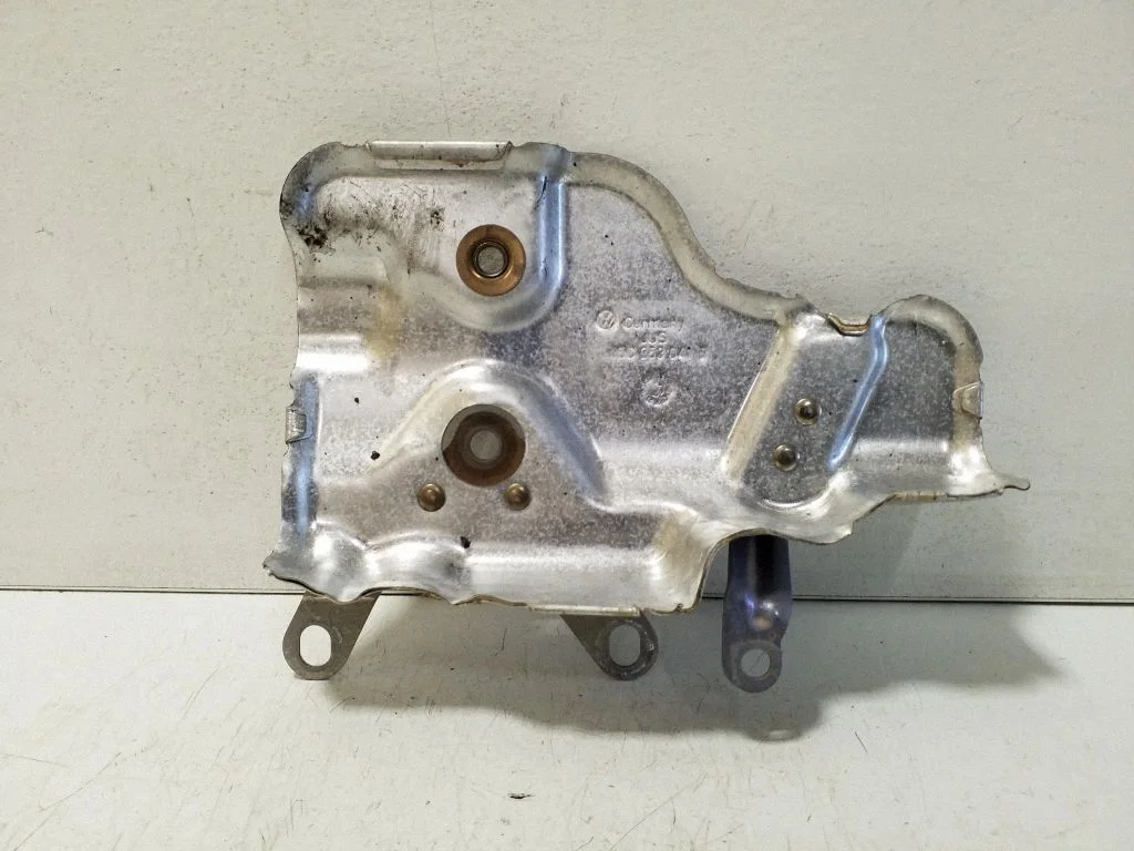 Cita motora nodalījuma detaļa 05C253041B