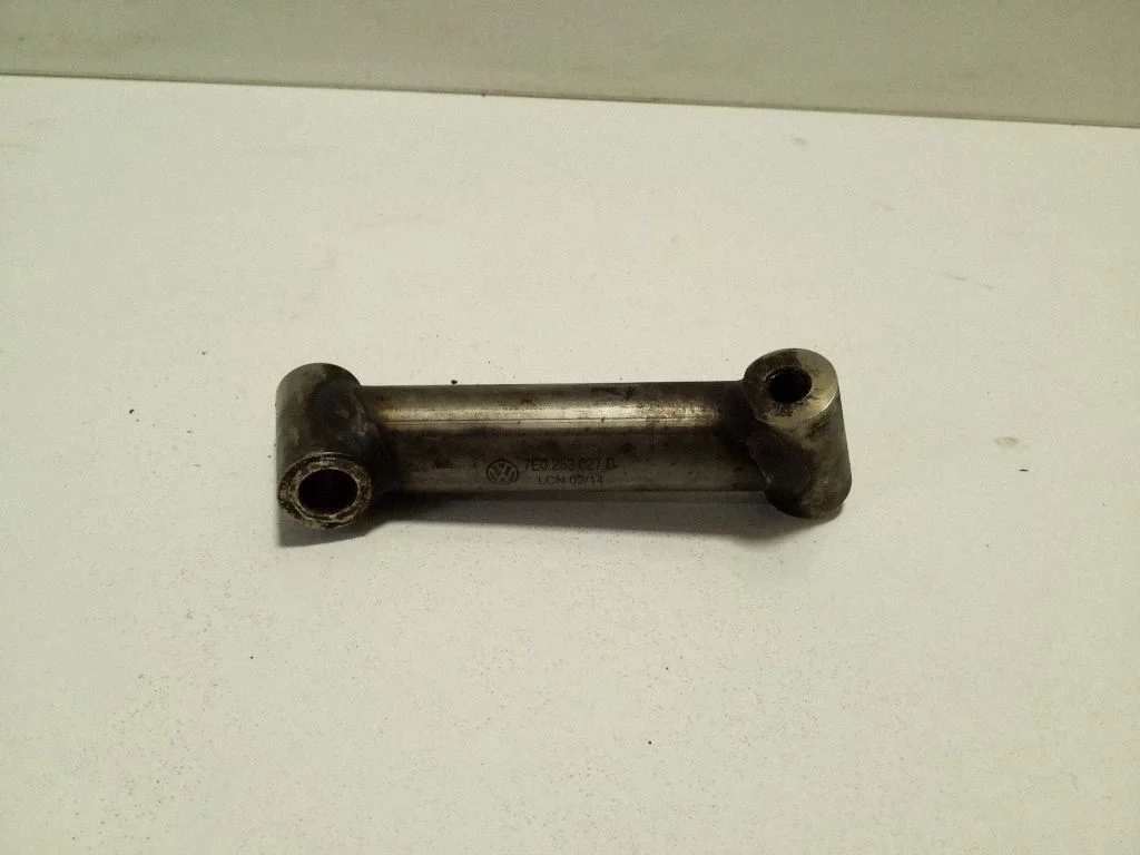 Muu mootoriruumi osa 7E0253027D