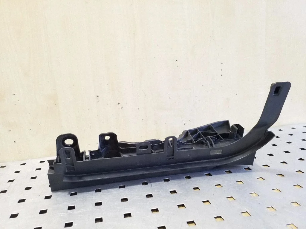 Other engine bay part – Mercedes-Benz GLC-Class C253 (2016-)