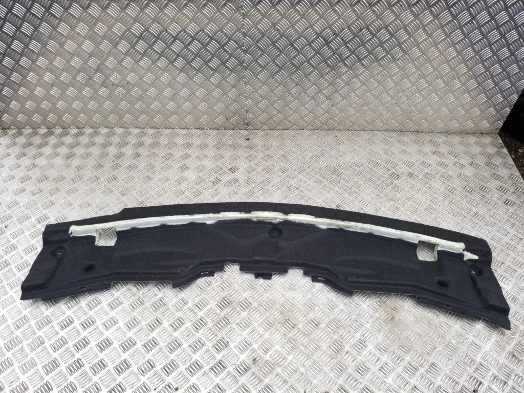 Kita variklio skyriaus detalė