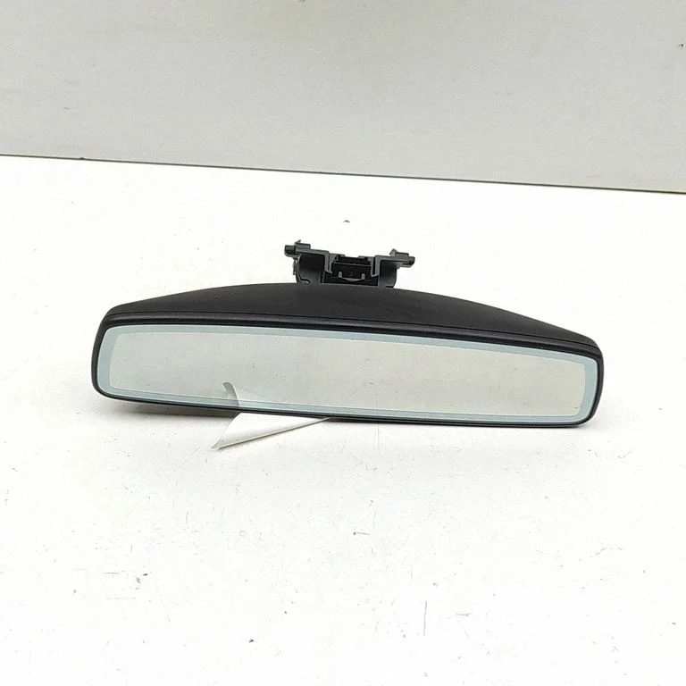 Rear view mirror (interior) 6830616