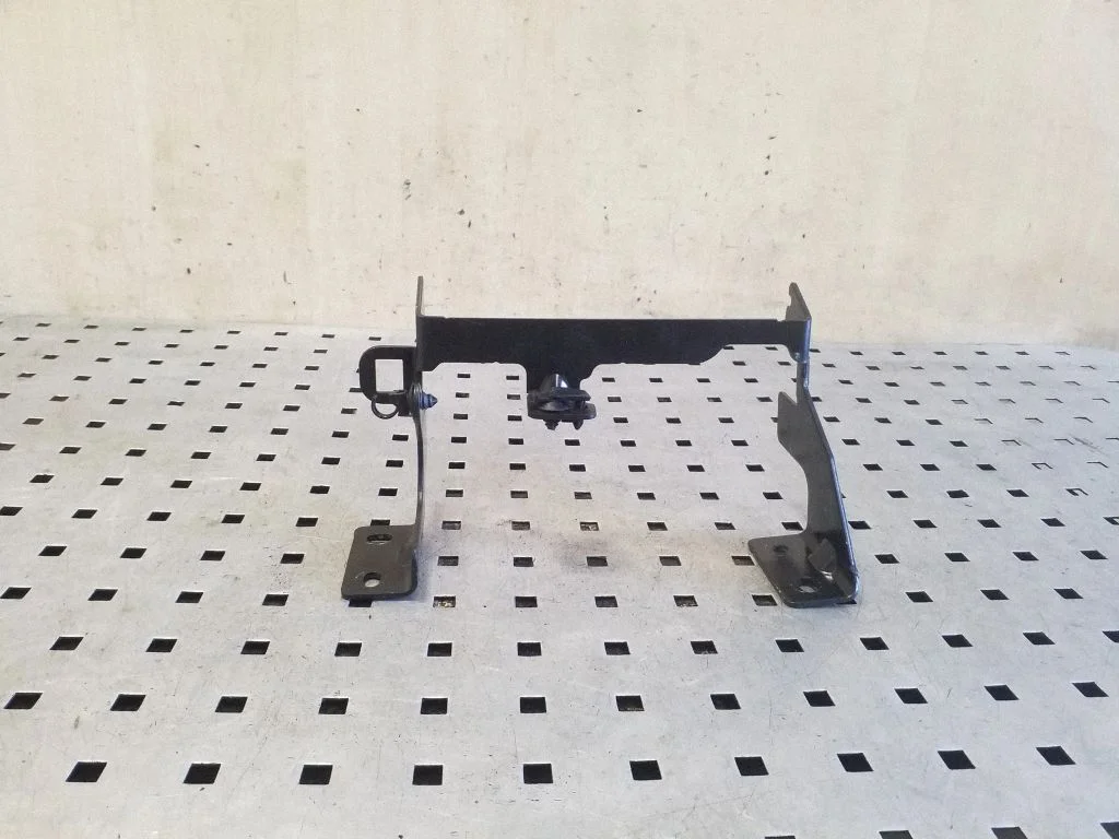 Other engine bay part – Volvo XC90 (2014-)