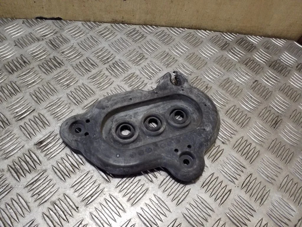 Other engine bay part 64119115380