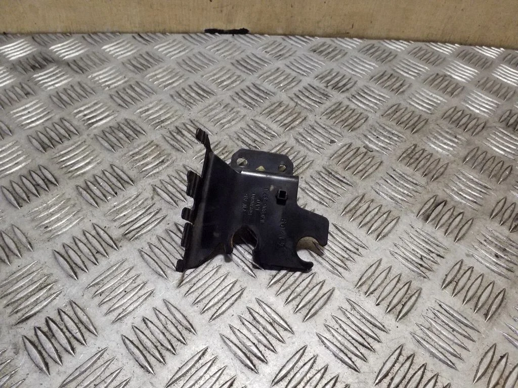 Muu mootoriruumi osa – Audi A3 S3 8P (2003-2012)