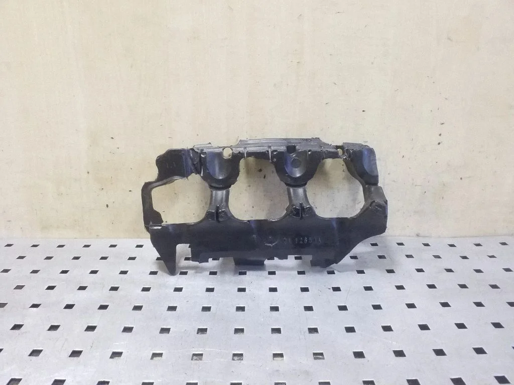 Cita motora nodalījuma detaļa 9X2Q9U550AC