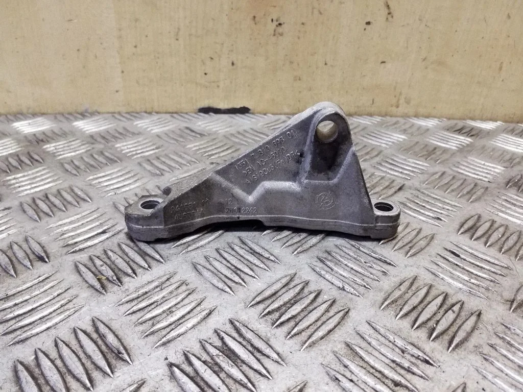 Other engine bay part – BMW X1 E84 (2009-2015)