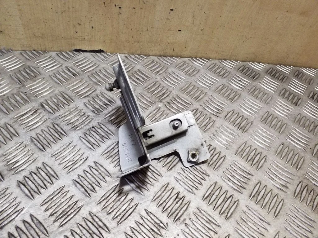 Kita variklio skyriaus detalė